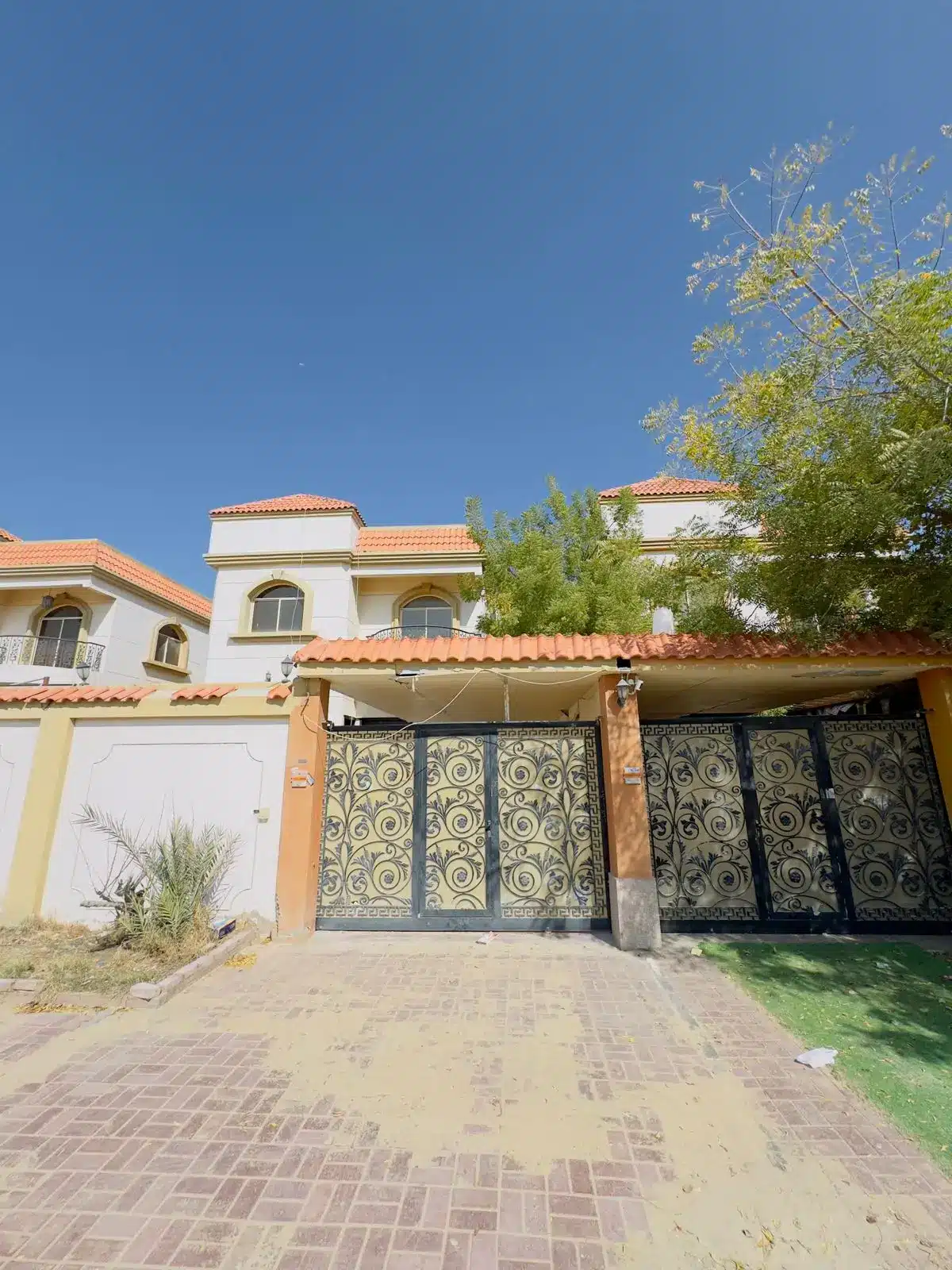 Elegant Villa For Sale in Al Rawda 1