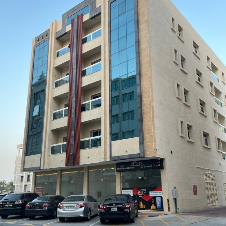 Building for Sale in Hamidiya